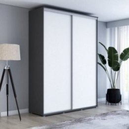 Wysoka szafa przesuwna z lustrem, pakowna – Maja 100x242x61 cm.